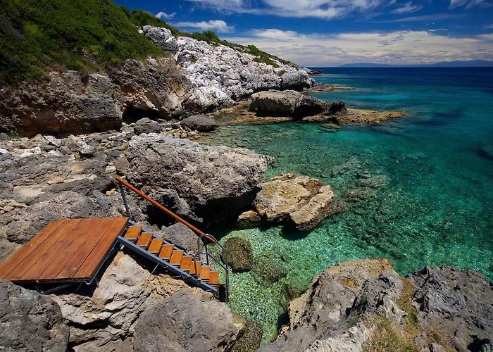 Luxury Marina With Private Access To The Sea!