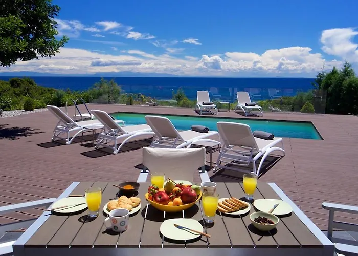 Luxury Marina With Private Access To The Sea!